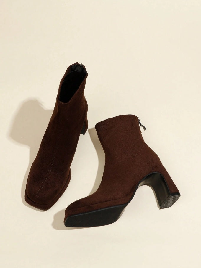 Dorsay heel Oxford boots