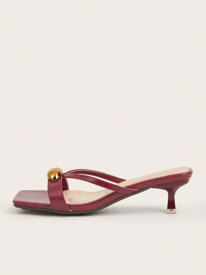 Kitten heel crocodile sandals